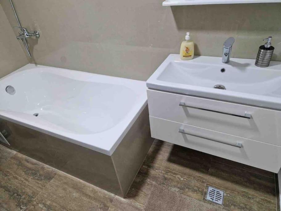 Appartement Danube Double à Brăila Extérieur photo
